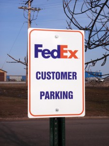 P3310372 Customer Parking
