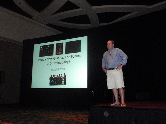 Ret Talbot presenting at MACNA 2010 Ret Talbot presenting PNG at MACNA 2010